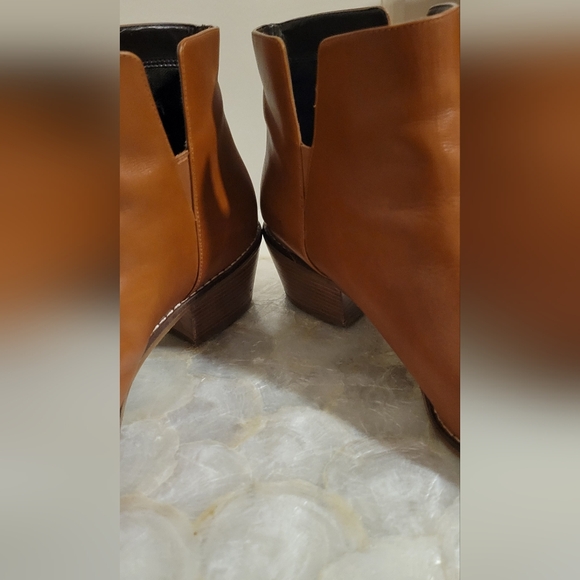 Cole Haan Bootie Tan/Cognac Size 9 - Picture 3 of 8